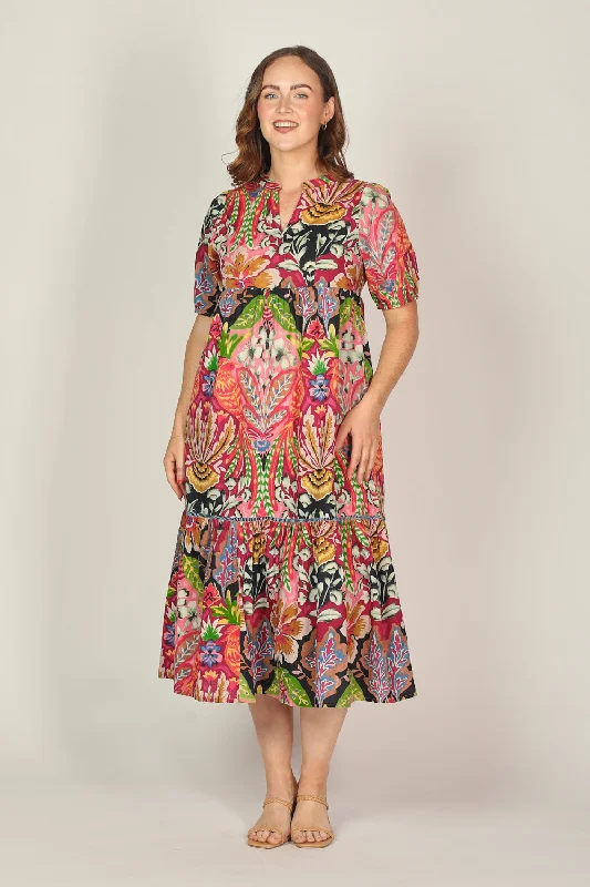 Empire Waist Women Dress to Accentuate the Bust and Conceal the Waist Empire Waist Women Dress to Accentuate the Bust and Conceal the Waist Sabre V-Neck Dress in Notting Hill Empire Waist Women Dress to Accentuate the Bust and Conceal the Waist Empire Waist Women Dress to Accentuate the Bust and Conceal the Waist Sabre V-Neck Dress in Notting Hill
