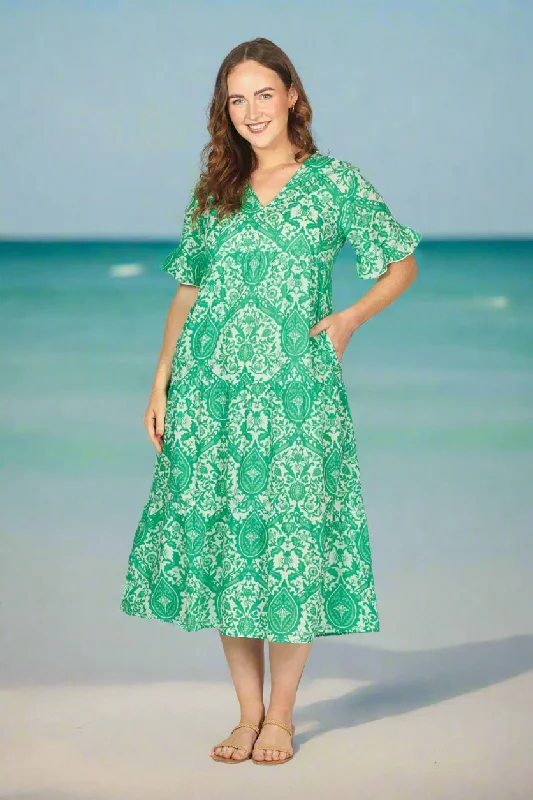 Halter Neck Women Dress to Show Off the Shoulders and Neckline Halter Neck Women Dress to Show Off the Shoulders and Neckline Sabrina Maxi Dress in Green Danube Halter Neck Women Dress to Show Off the Shoulders and Neckline Halter Neck Women Dress to Show Off the Shoulders and Neckline Sabrina Maxi Dress in Green Danube