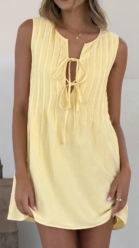 Shift Women Dress with a Simple and Classic Design for Everyday Wear Shift Women Dress with a Simple and Classic Design for Everyday Wear Sahara Mini Dress - Yellow Shift Women Dress with a Simple and Classic Design for Everyday Wear Shift Women Dress with a Simple and Classic Design for Everyday Wear Sahara Mini Dress - Yellow