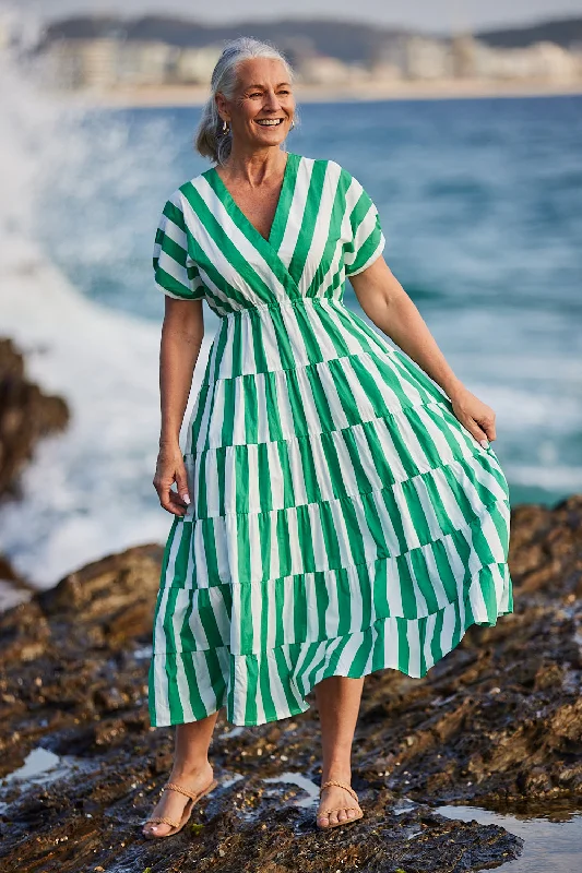 Mini Women Dress with a Short Hem for a Young and Trendy Style Mini Women Dress with a Short Hem for a Young and Trendy Style Shari V-Neck Dress in Basil Mini Women Dress with a Short Hem for a Young and Trendy Style Mini Women Dress with a Short Hem for a Young and Trendy Style Shari V-Neck Dress in Basil