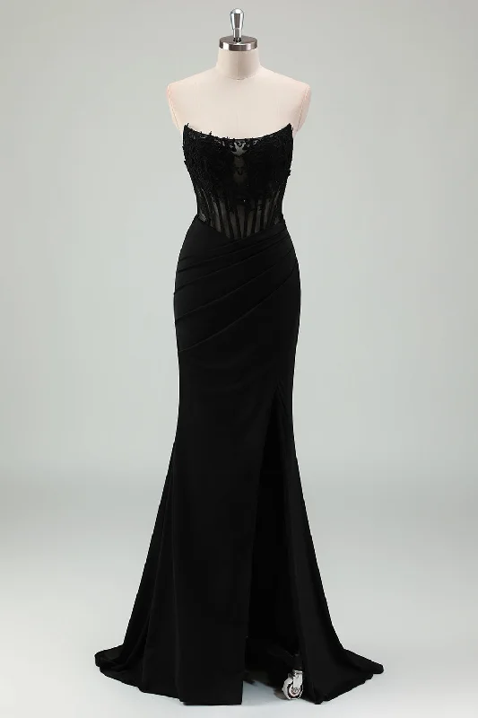 Ruffled Women Dress with Multiple Layers for a Playful and Girly Style Ruffled Women Dress with Multiple Layers for a Playful and Girly Style Sparkly Black Mermaid Strapless Corset Appliqued Long Prom Dress with Slit
