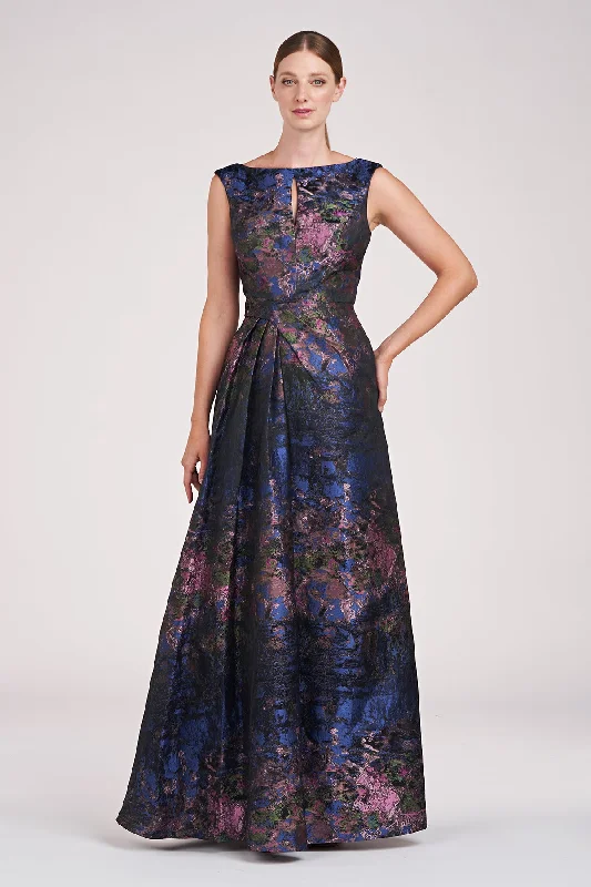 Ball Gown Women Dress with a Full Skirt for a Princess - like Look Ball Gown Women Dress with a Full Skirt for a Princess - like Look Winona Gown Ball Gown Women Dress with a Full Skirt for a Princess - like Look Ball Gown Women Dress with a Full Skirt for a Princess - like Look Winona Gown